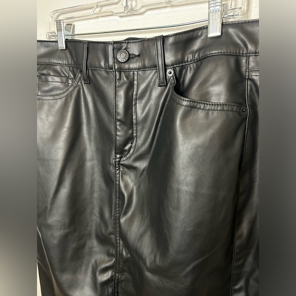 Torrid Black Faux Leather Skirt Size 16 - Picture 2 of 9